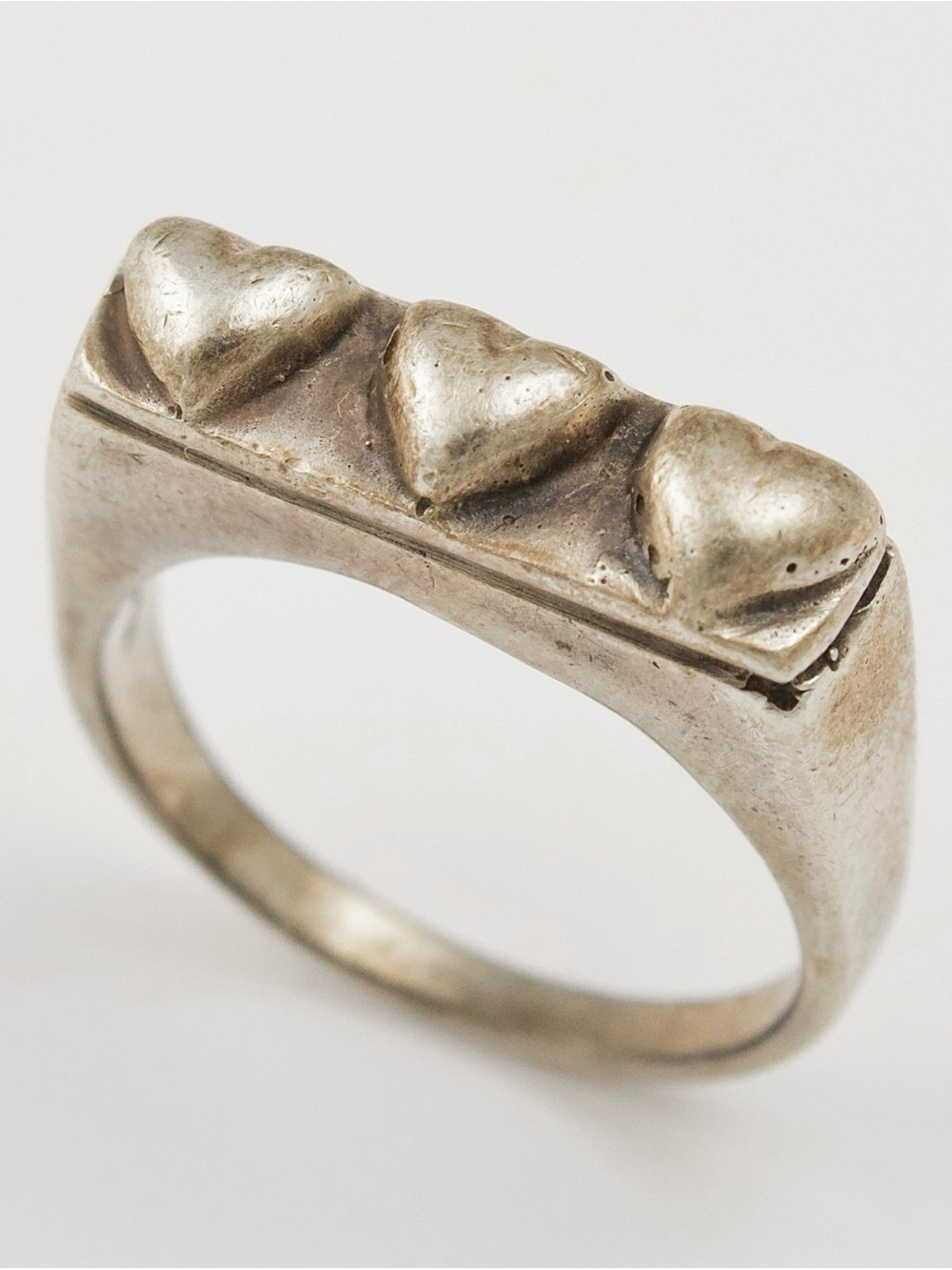 Vintage Sterling Silver Triple Heart Ring Size 7 Bar Signet Style